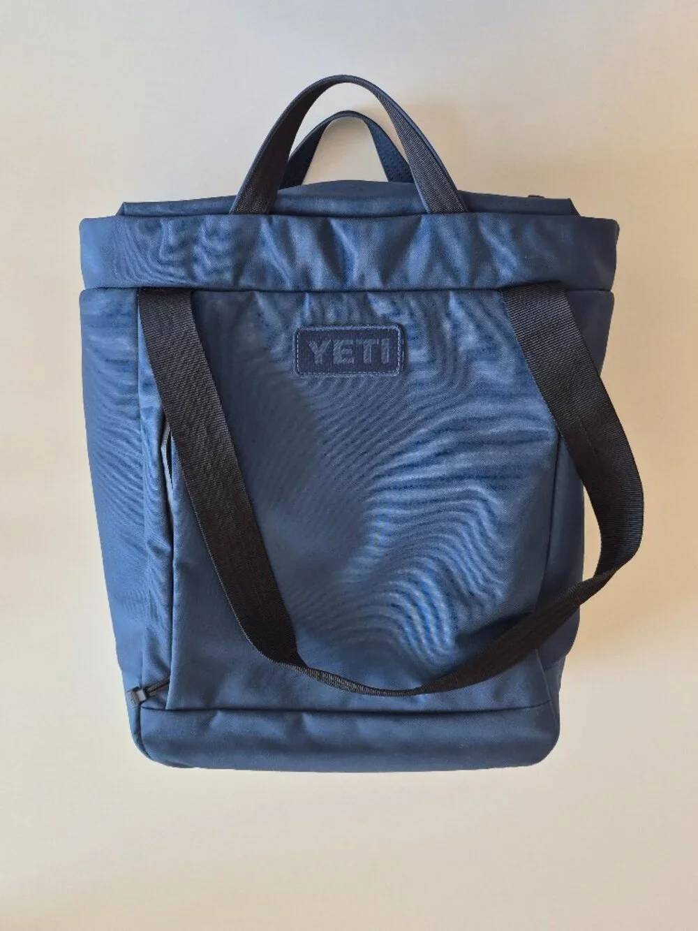 YETI Navy Blue Laptop Work Tote Bag Padded Organizer Shoulder Travel Bag